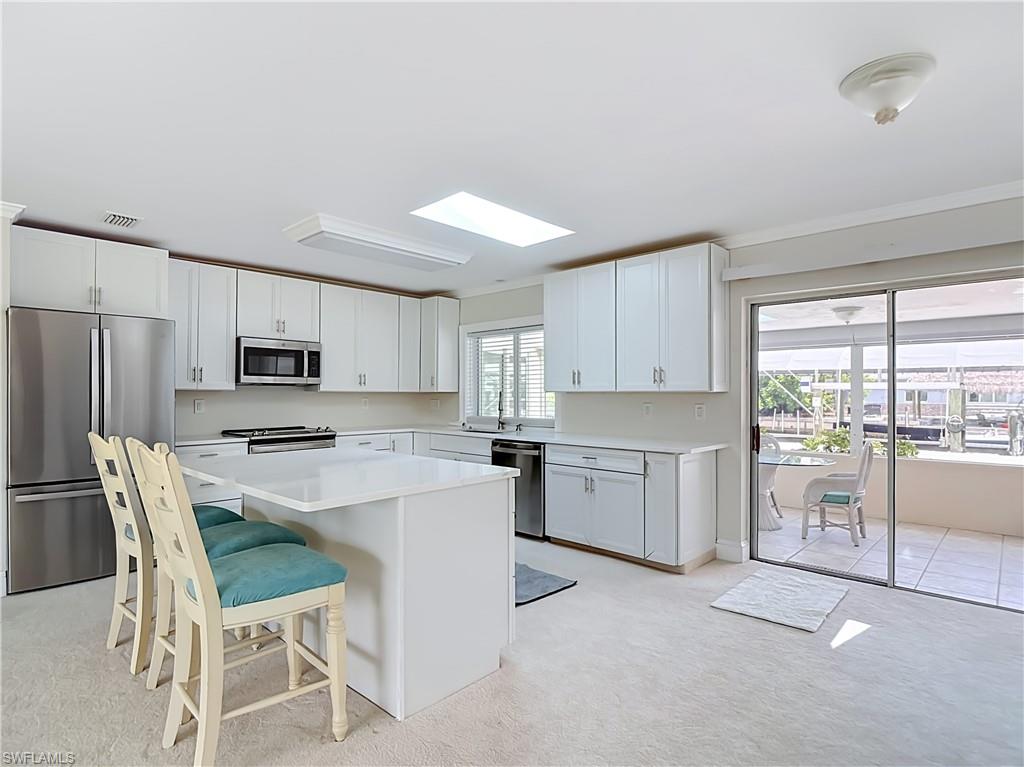 Little Hickory Shores-Kitchen